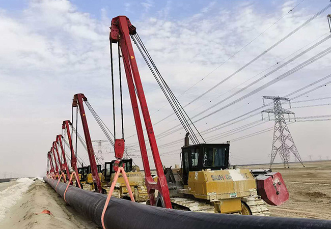 中蘇海工吊管機在阿聯酋施工現場表現出色，贏得客戶高度贊譽